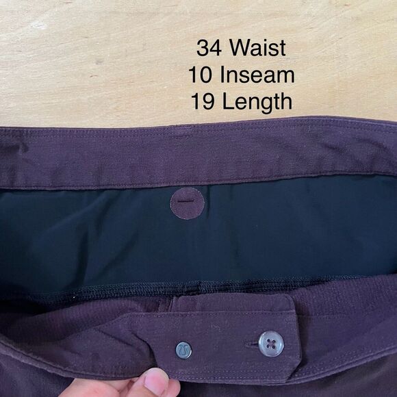 Lululemon Commission Shorts 34 Maroon Black Workout Athleisure Sportswear - Picture 5 of 6